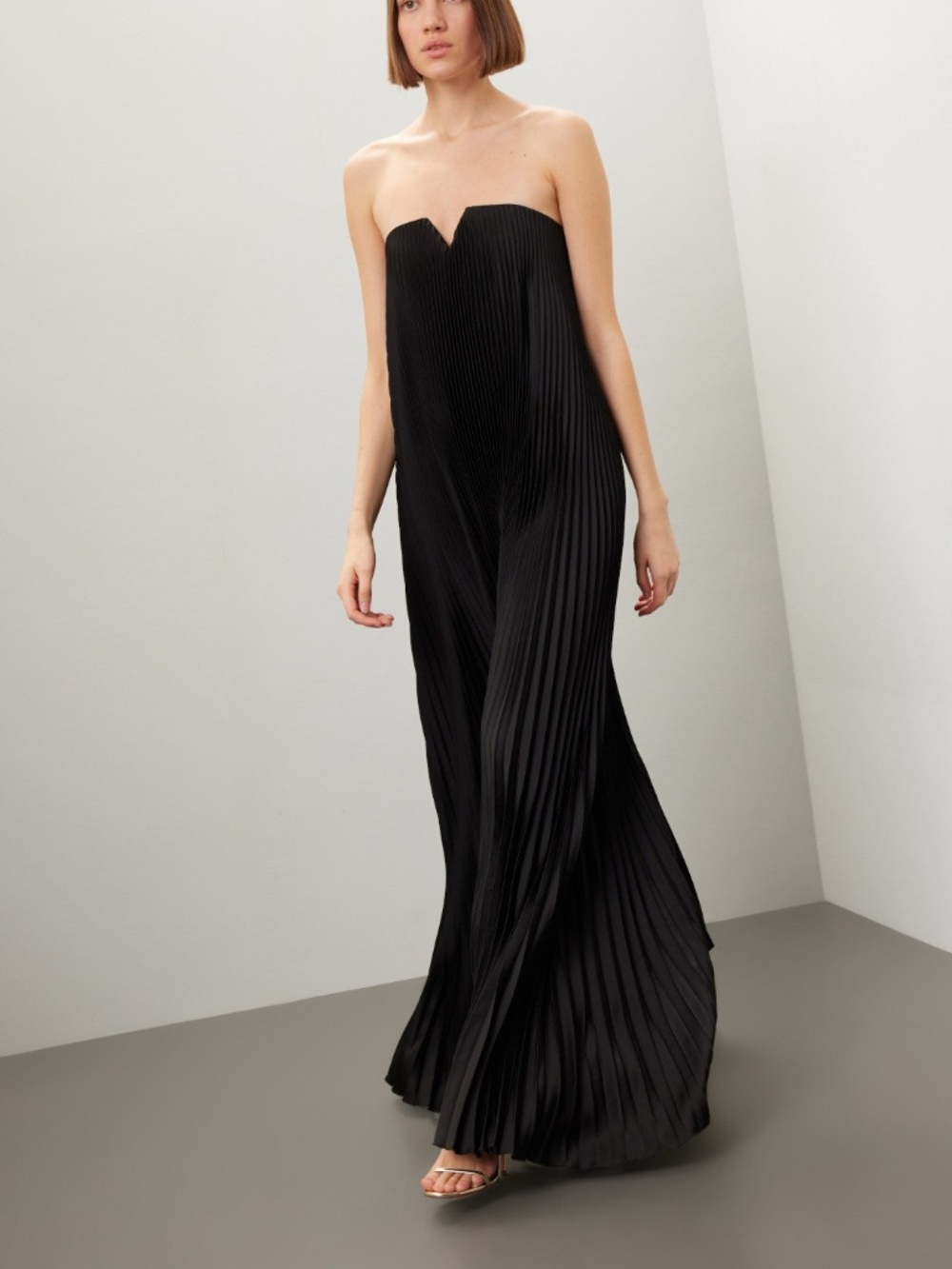 L’idee Black Tie Black Pleated Plisse Strapless Maxi Gown - US 10
